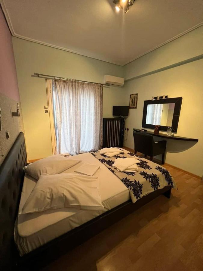 Hotel Korinthos Екстериор снимка